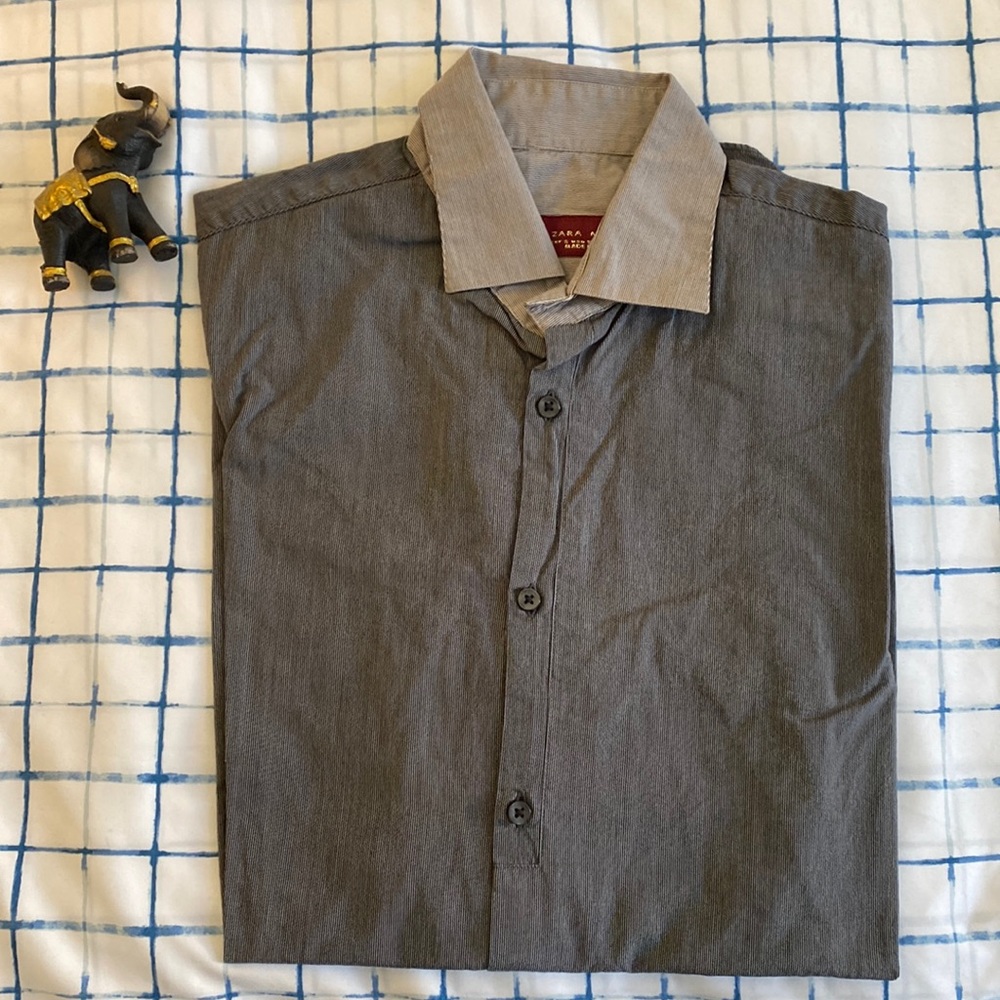 Zara men button down shirt small
